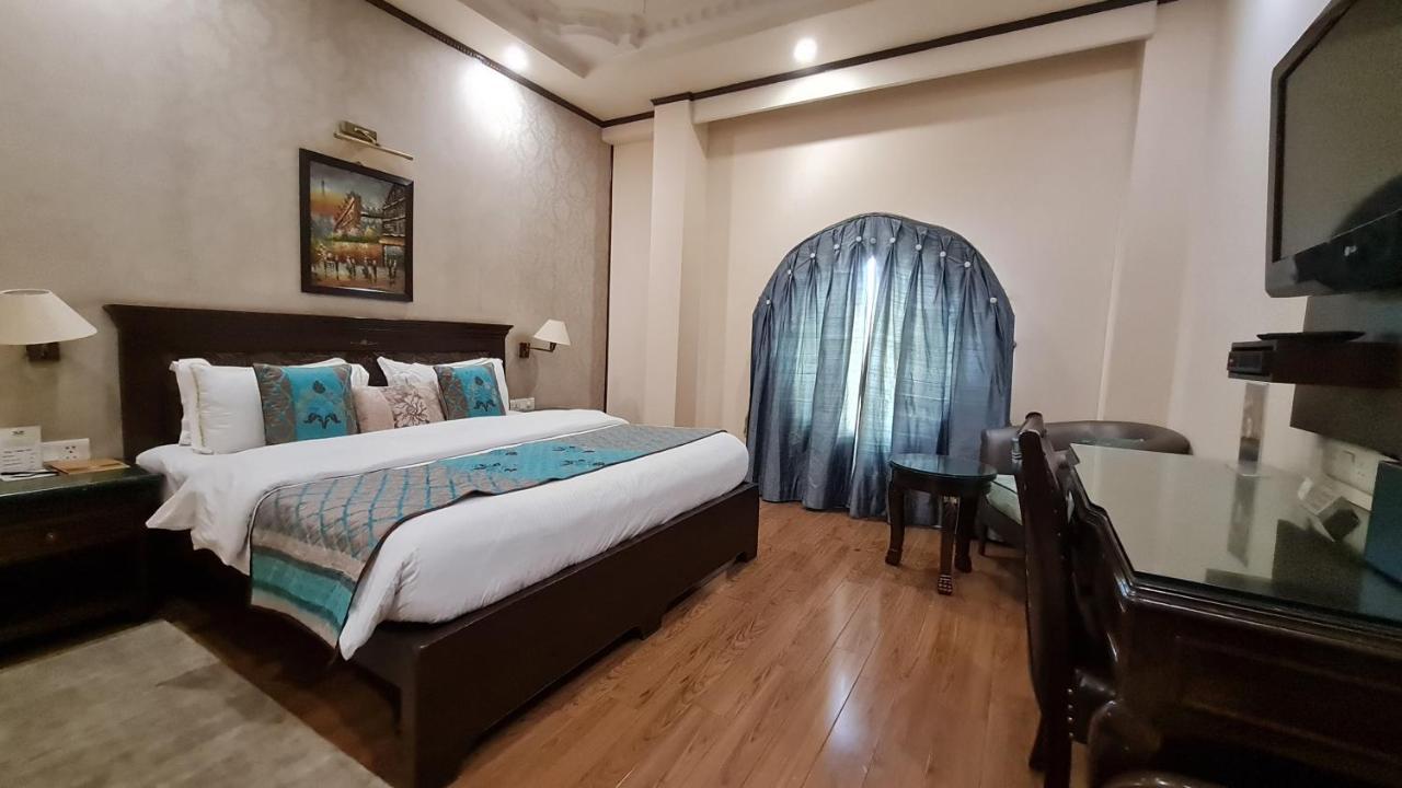 Hotel Diplomat Residency Yeni Delhi Dış mekan fotoğraf